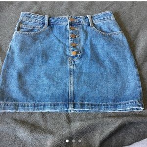 NEVER BEEN WORN! Forever 21 Jean skirt 🌈🔥